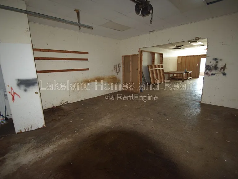 823 N Lake Parker Ave — Photo 8