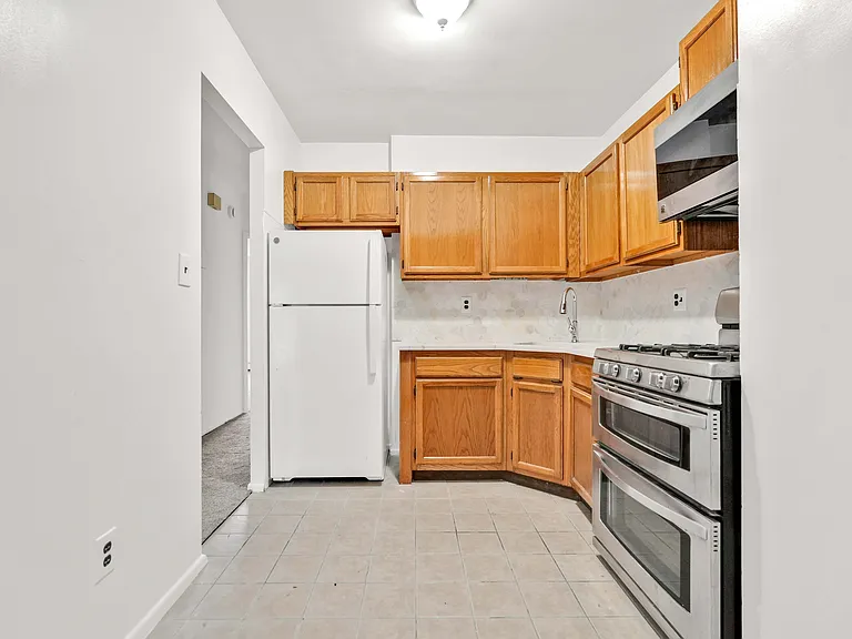 865 Home St #2 — Photo 6