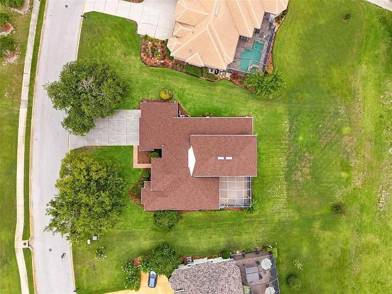 13049 Thoroughbred Dr — Photo 42
