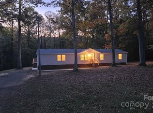 5050 Park Creek Dr, Mount Holly, NC 28120