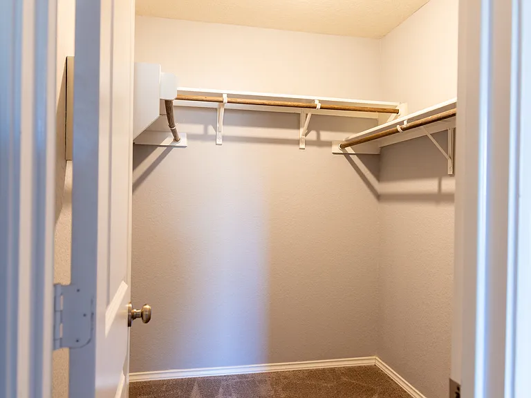 5907 Lady Ln — Photo 10