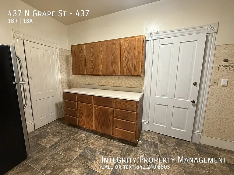 437 N Grape St #437 — Photo 7