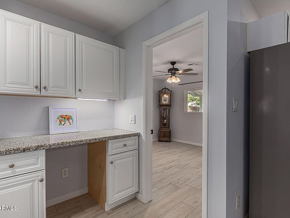 2nd image of 218 E Brentrup Dr