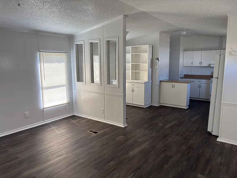 2511 S Bypass 35 #7 — Photo 1
