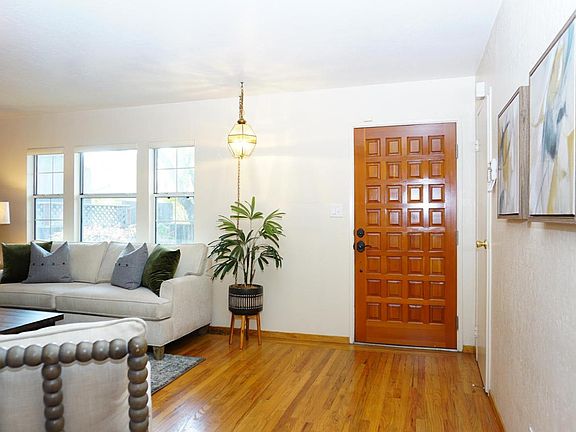 5th image of 1883 Shamrock Ave