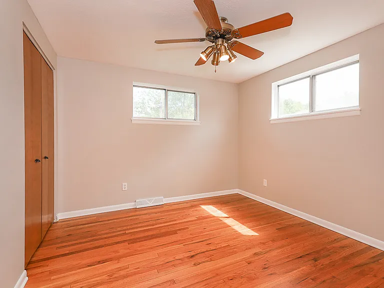 22290 Sharon Ln — Photo 17