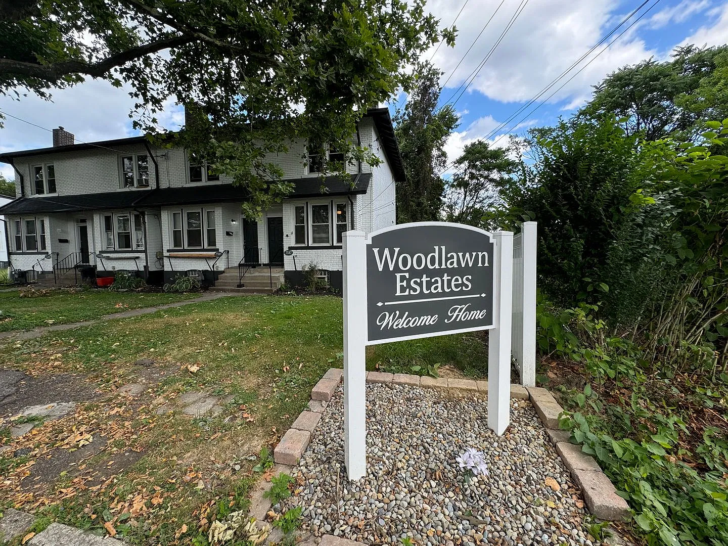 Lovely two bedroom, 1 bathroom Townhome on Quiet Street — Photo 1