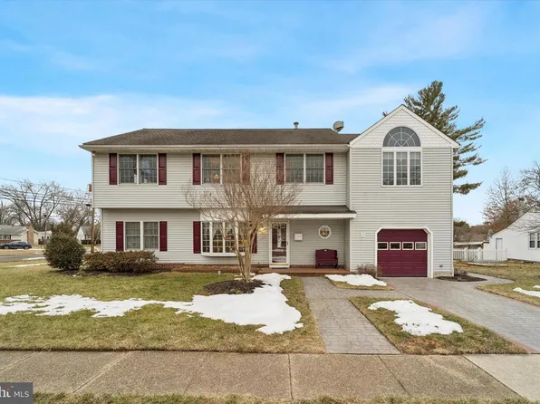 2 Beech Pl, Woodbury, NJ 08096