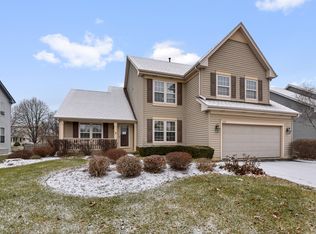 1013 Cormar Dr, Lake Zurich, IL 60047