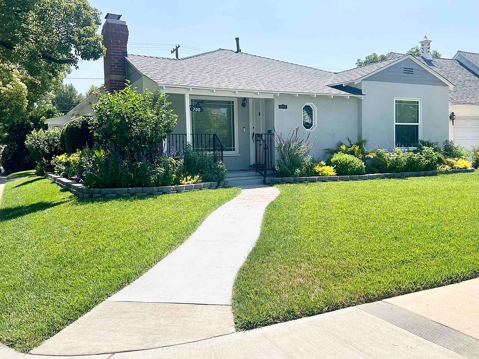 1st image of 700 S Griffith Park Dr