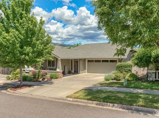 462 Rogue Pl, Ashland, OR 97520