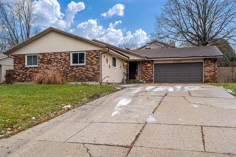 1st image of 6107 Denwood Dr