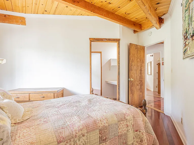 6326 Bluebird Rd — Photo 10