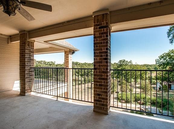 2nd image of 1381 Red Oak Trl