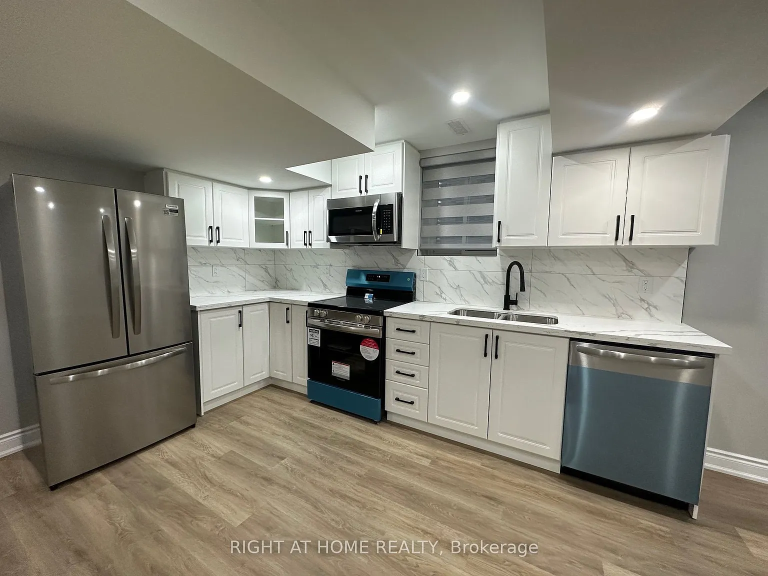 3 bed, $2,000 — Photo 3
