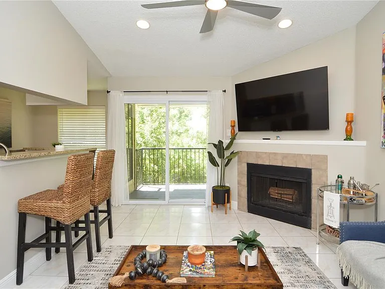 8752 Mallard Reserve Dr #203 — Photo 20
