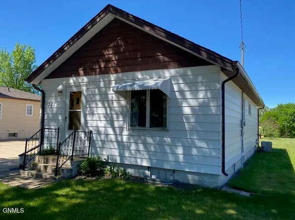 317 3rd Ave NW, Beulah, ND 58523