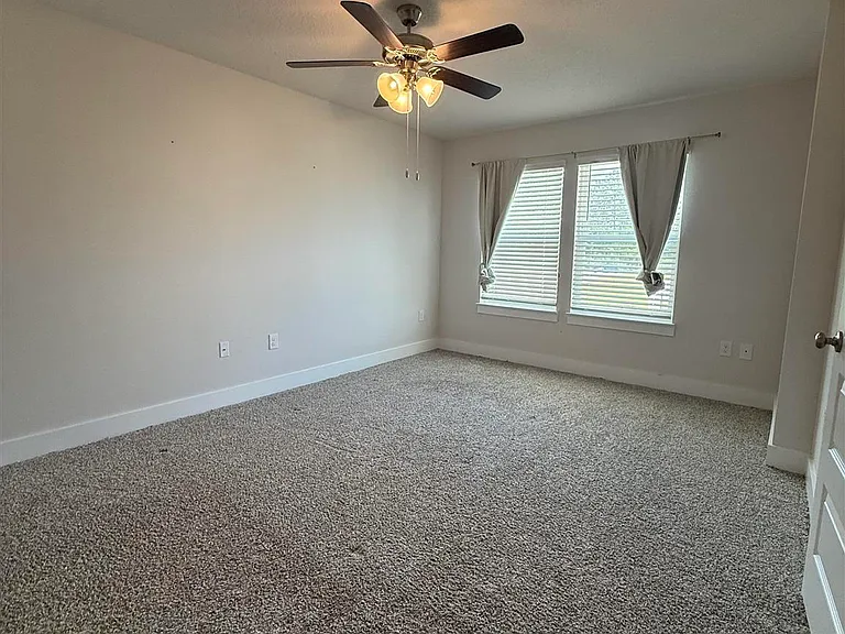 9469 Nature Creek Ln — Photo 13