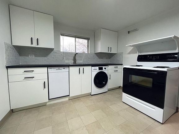 Updated kitchen with new appliances