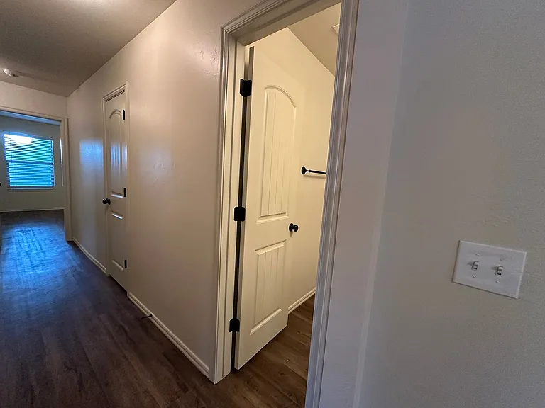412 Chalk Hill Ct — Photo 24