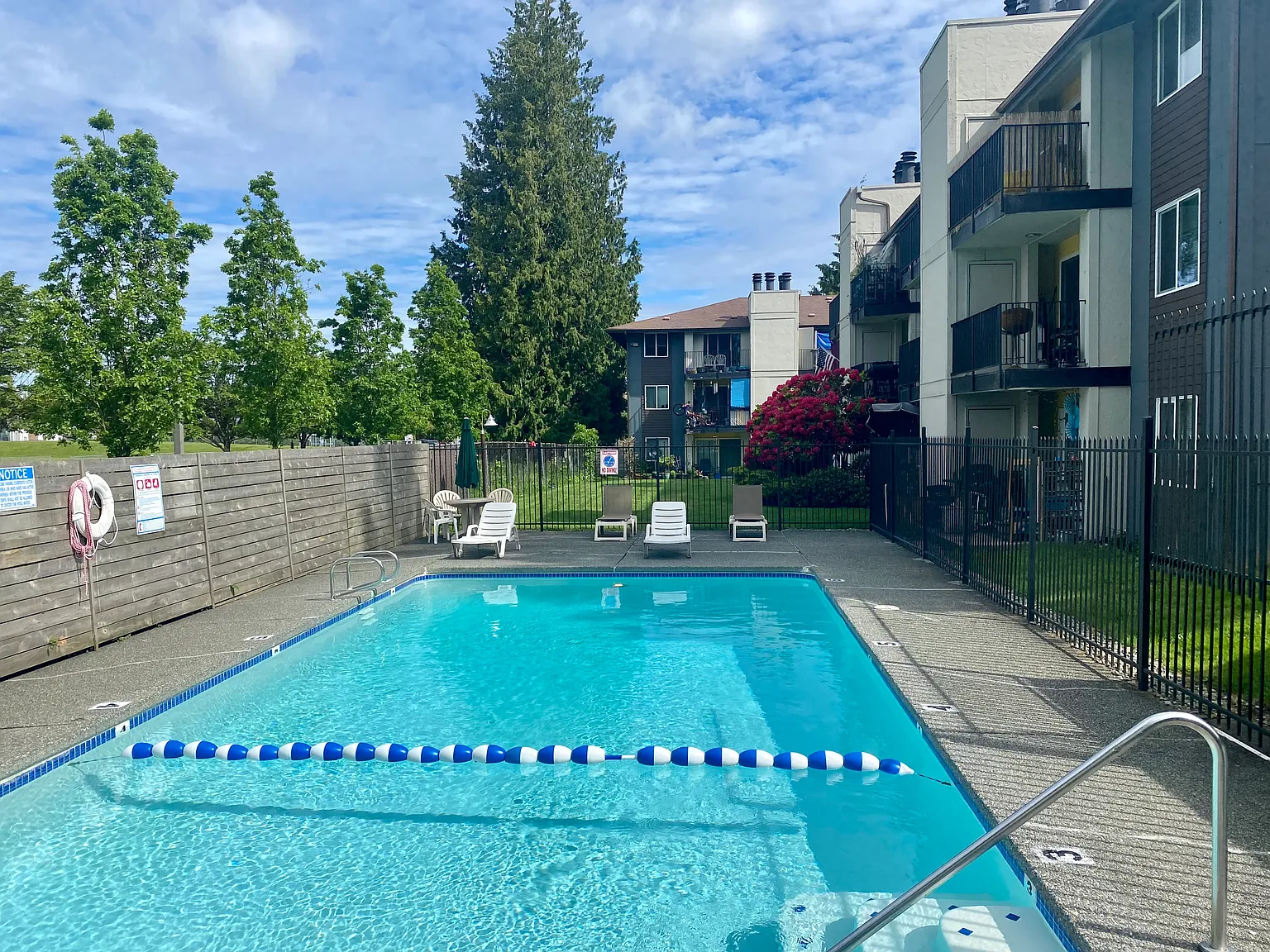 Parkview Apartments — Photo 3