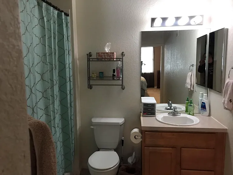 Master Bath with soaker tub