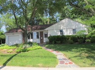 66 Polo Rd, Great Neck, NY 11023