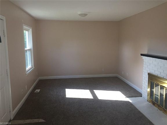 3rd image of 1077 Shadowrow Ave