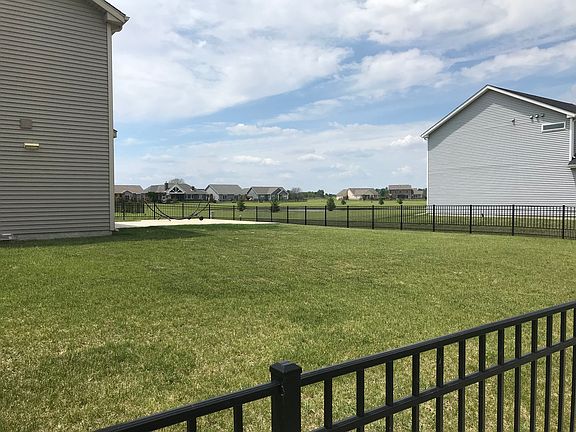 3rd image of 118 Astoria Dr
