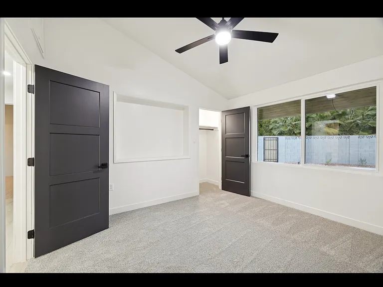1216 W Rovey Ave — Photo 9