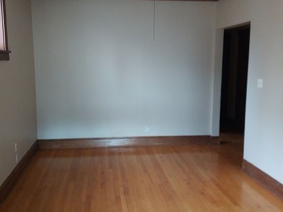 2nd image of 5940 N Broadway St #Ig2nw