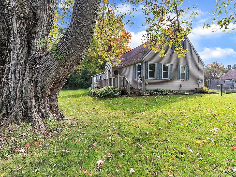 11304 NW Lake Montcalm Rd, Riverdale, MI 48877 Zillow