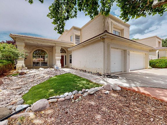 2nd image of 12301 La Vista Grande Dr NE