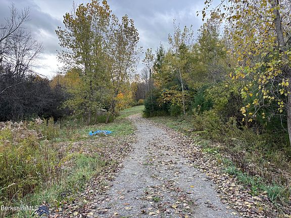 2nd image of 83 Miner Rd
