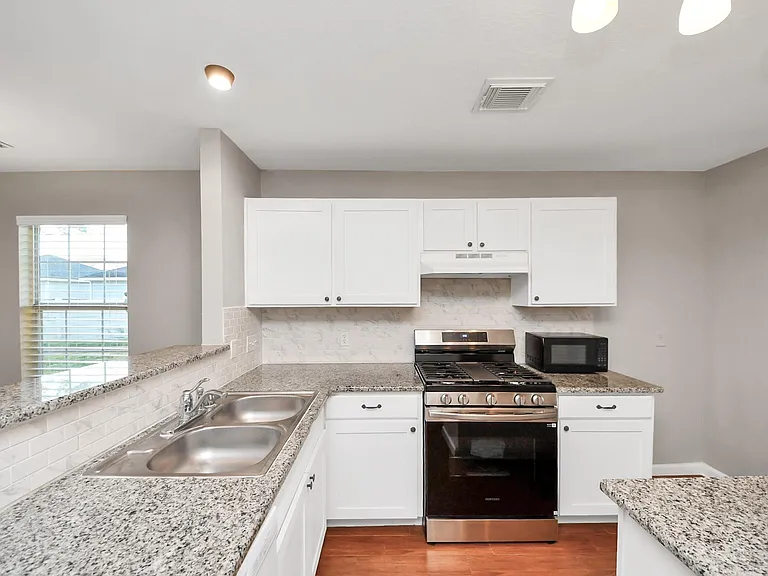 20641 Patriot Park Ln — Photo 11