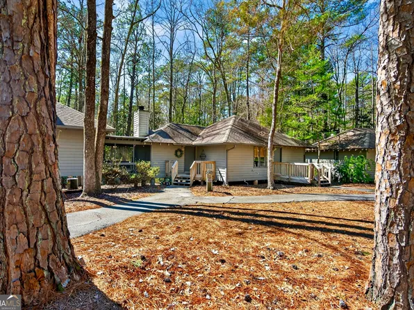2243 Maple Ln, Pine Mountain, GA 31822
