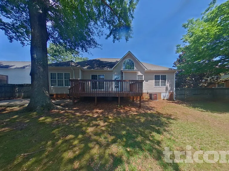 618 Tillman Ct — Photo 15