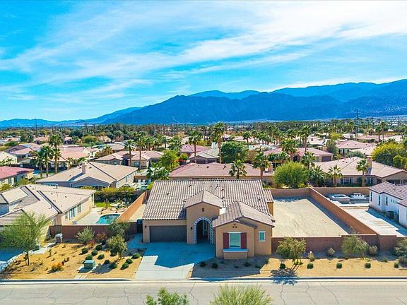 2nd image of 81835 Vida Bella Dr