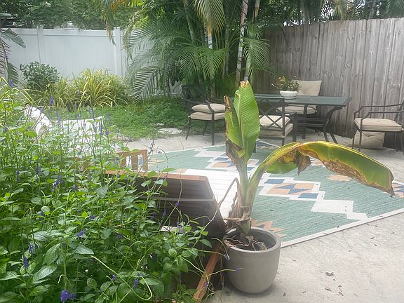 3rd image of 1928 9th St #1928