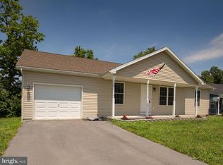 416 Wren St N, Martinsburg, WV 25405