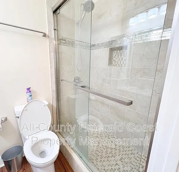 420 Oak Harbour Ln #201 — Photo 36