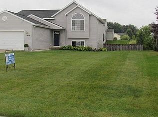1628 S Park SE, Caledonia, MI 49316