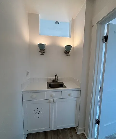 1910 Agua Fria St — Photo 16