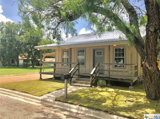 315 Reid St, Gonzales, TX 78629