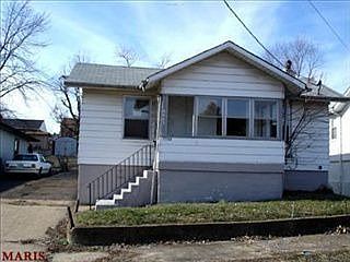 1st image of 9943 Lark Ave