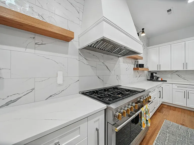 708 Cross Trail Dr — Photo 11