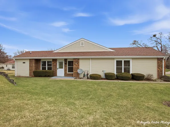 7112 Nassau Ct, Fox Lake, IL 60020