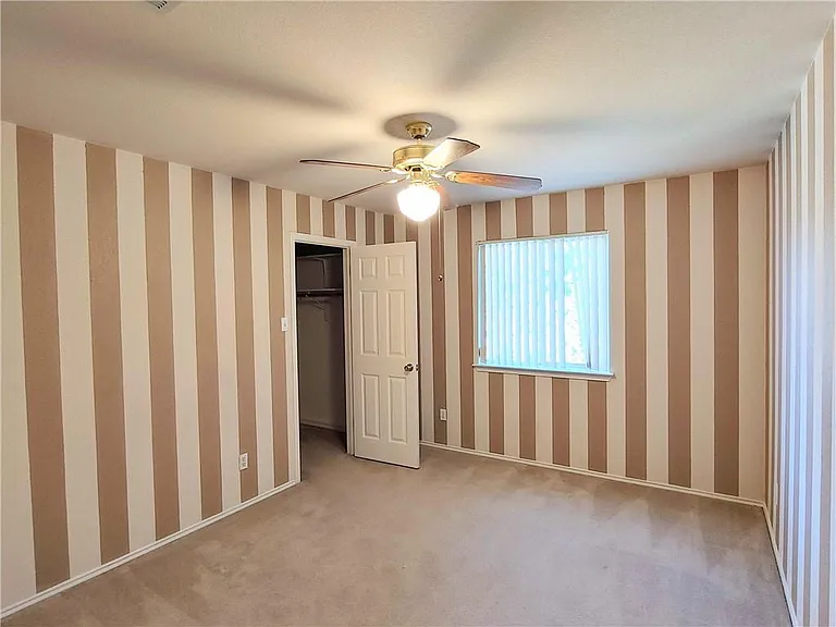 1101 Wood Creek Dr — Photo 12