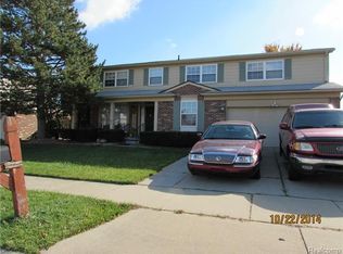 15781 Cumberland St, Riverview, MI 48193