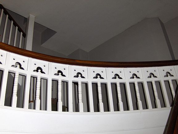 2nd level bannister
